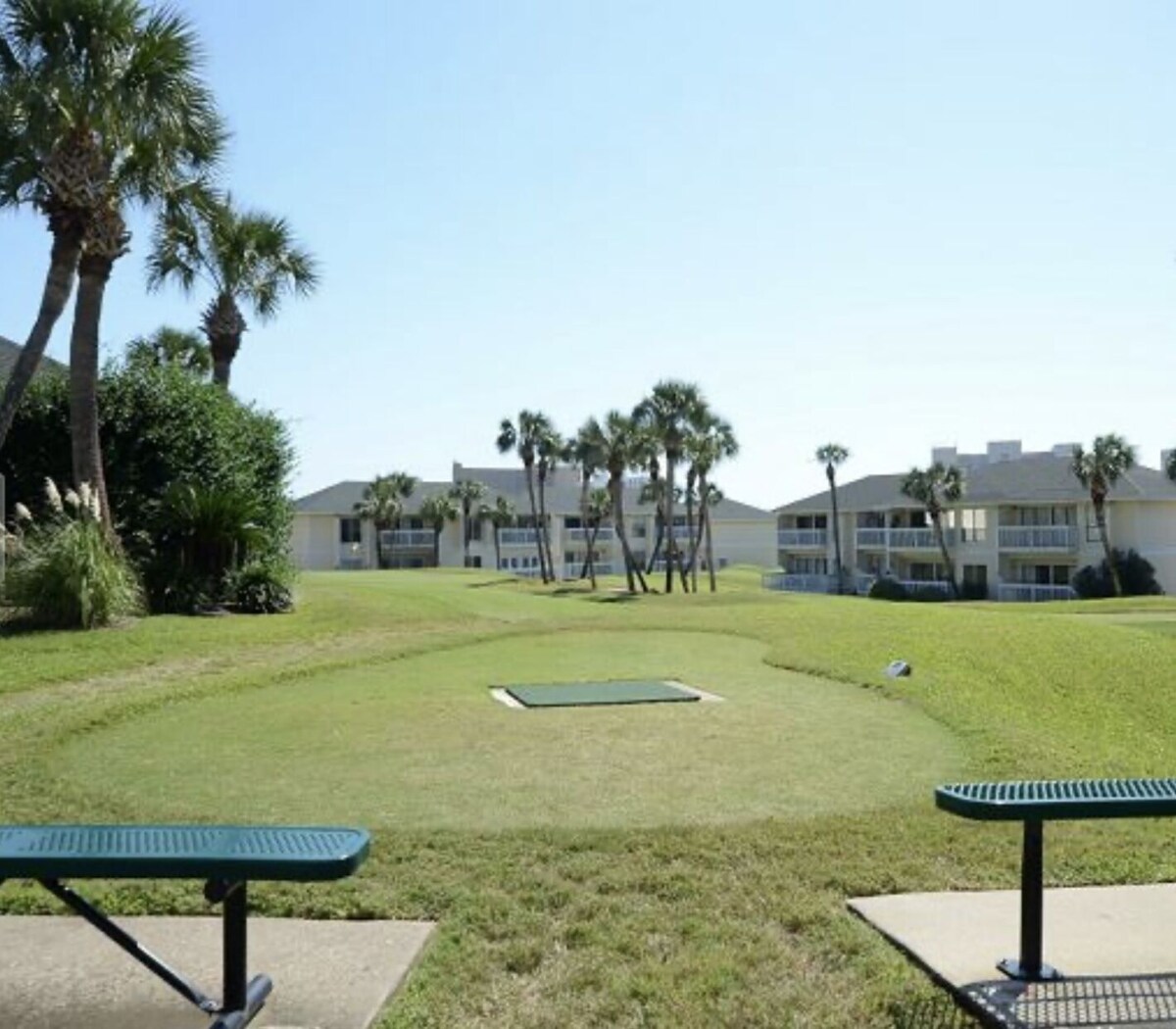 Photo 7 of Paradise By The Pool, pet friendly, beach chairs and umbrella services.