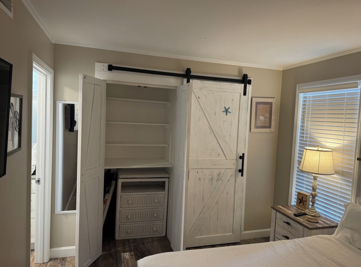 Photo 40 of Paradise By The Pool, pet friendly, beach chairs and umbrella services.