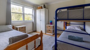 2 bedrooms, WiFi, bed sheets