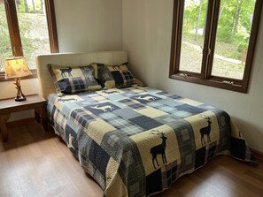 4 bedrooms, bed sheets