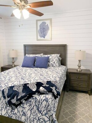 2 bedrooms, iron/ironing board, WiFi, bed sheets