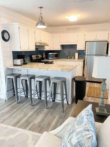 Autumn Escape – Coastal Condos on the Marsh 5B