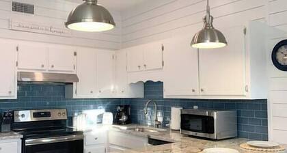 Coastal Condos on the Marsh 6A