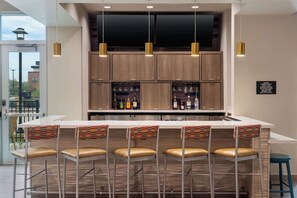Bar (on property) - Home2 Suites by Hilton Ankeny (Ankeny)
