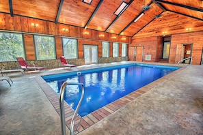 A heated pool - Western Lodge - Huge, w/Heated Pool, Hocking Hills (Logan)