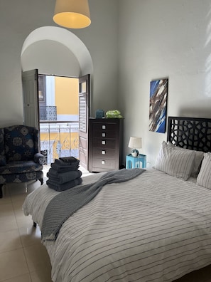 1 chambre, fer et planche à repasser, Wi-Fi gratuit, draps fournis