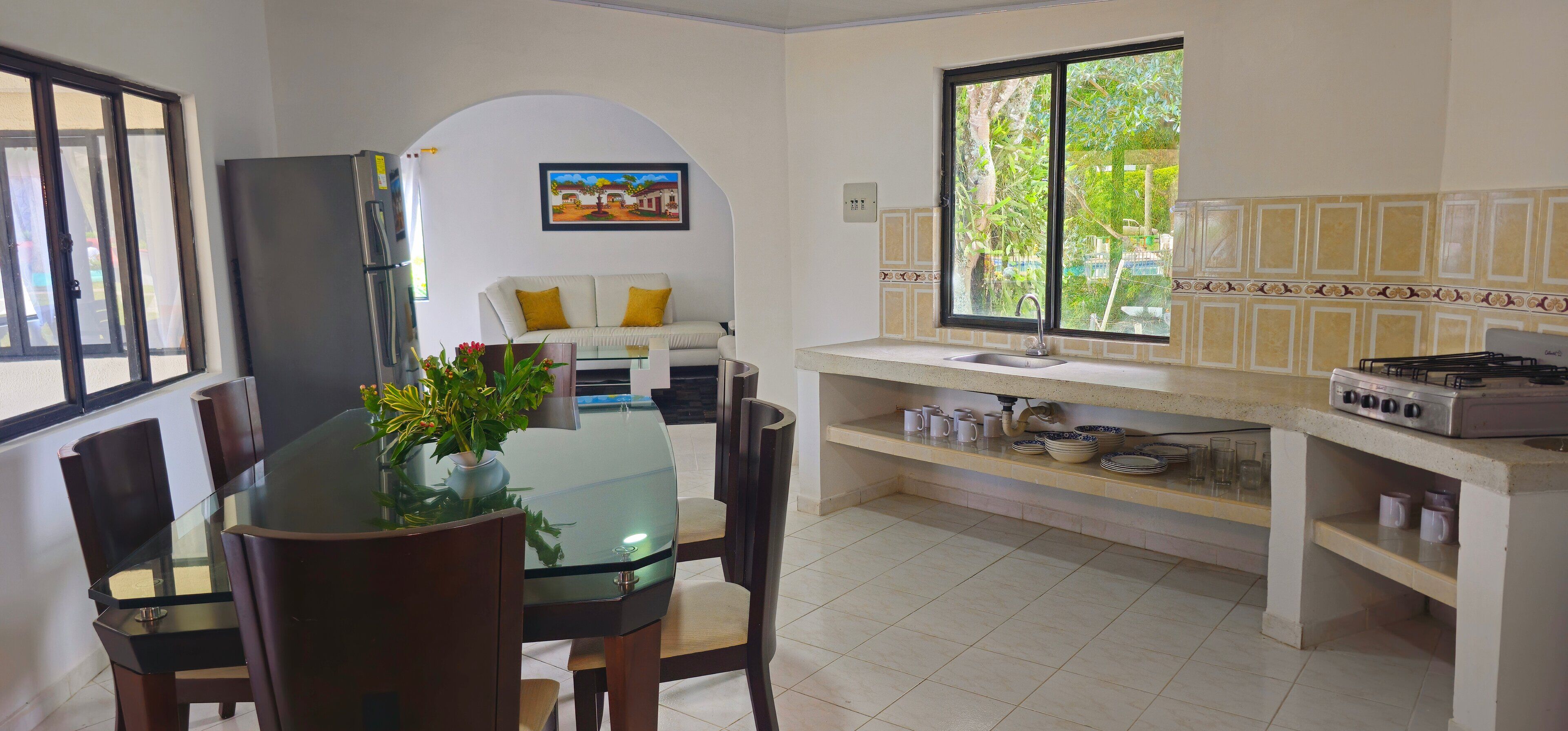 Full-size fridge, dishwasher, coffee/tea maker, blender