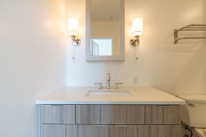 Dusj og toalettpapir