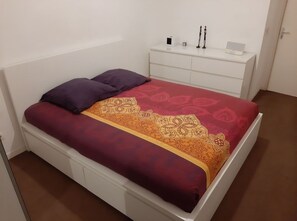 2 bedrooms, iron/ironing board, free WiFi, bed sheets - Joli Appartement Avec Jardin et ses 2 Parkings Privés à 20 Minutes de Paris! (Argenteuil)