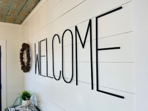 المنشأة من الداخل