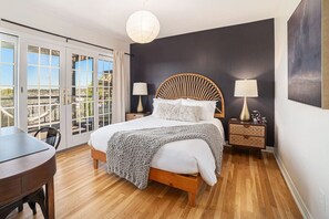 3 habitaciones, escritorio, tabla de planchar con plancha y wifi 