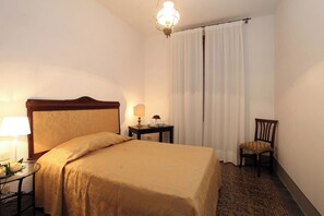 3 chambres, bureau, fer et planche à repasser, Wi-Fi gratuit