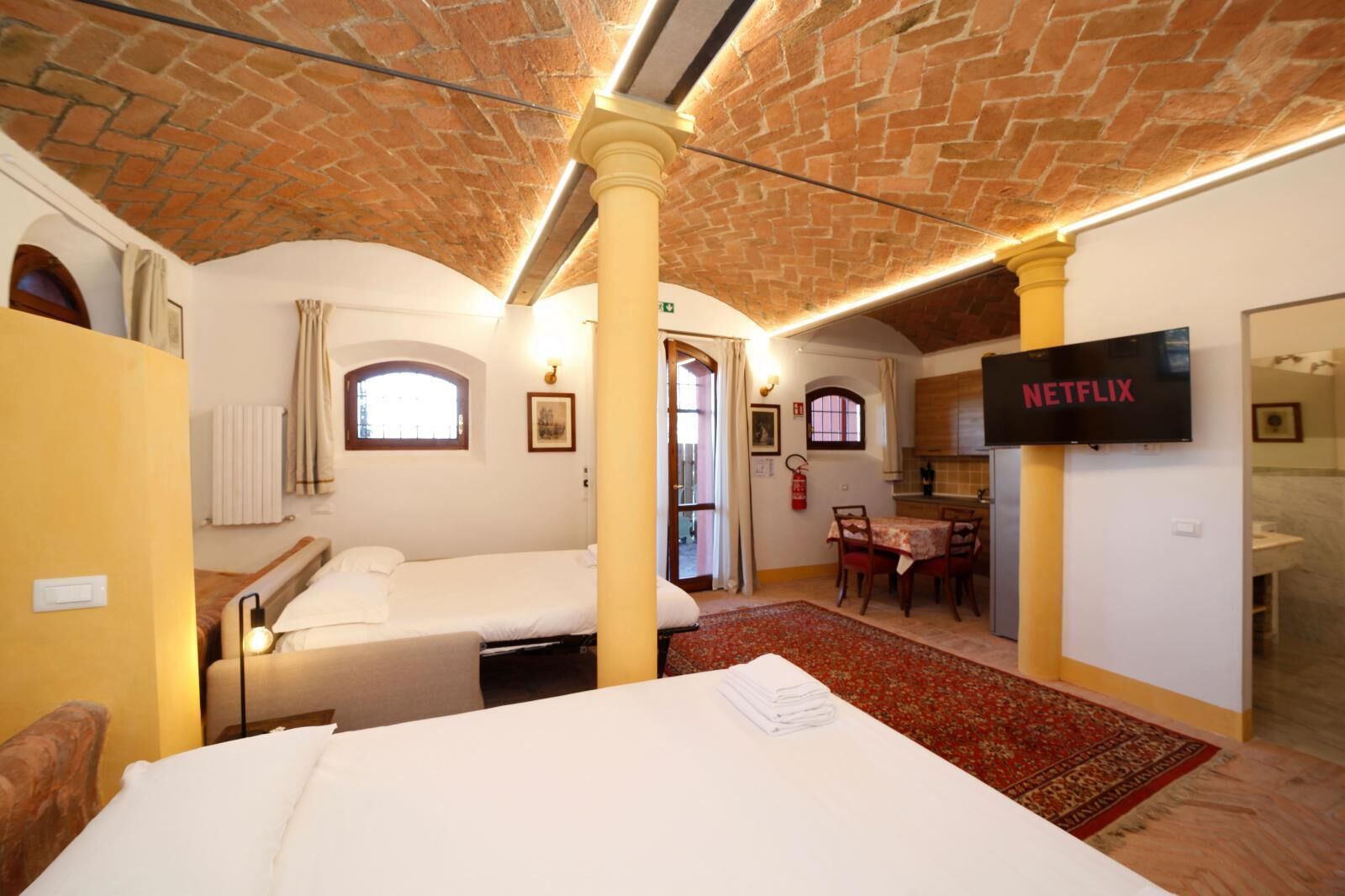 7 Schlafzimmer, Bügeleisen/Bügelbrett, WLAN