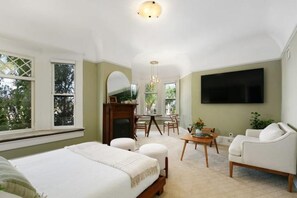 6 sovrum, skrivbord, strykjärn/strykbräda och gratis wi-fi