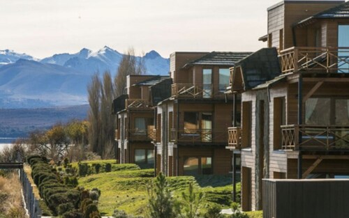 Lujoso Departamento con Costa del Lago Nahuel Huapi con Seguridad Privada -5 PAX