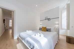 1 slaapkamer, een strijkplank/strijkijzer, wifi, beddengoed