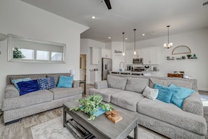 Smart TV, video games