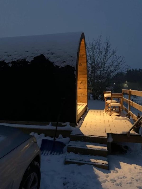 Front of property - The Highland Hus AB (Hallstahammar)