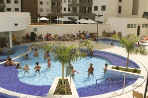 室外泳池、暖水池