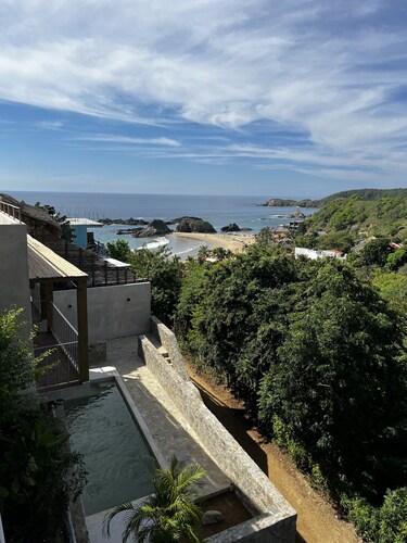 Queen Ocean View Suite at La Joya San Agustinillo