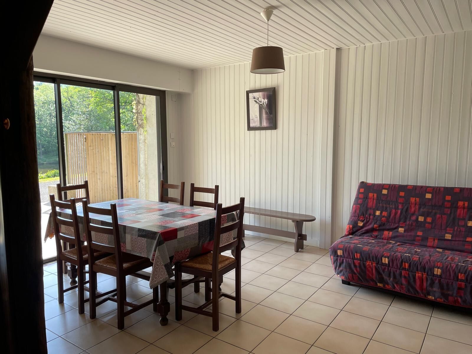 Televisie, tafelvoetbal en een tafeltennistafel