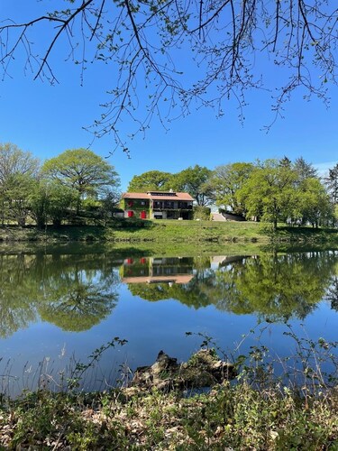 Gîte au Bord de l' eau Proche du Puy du Fou et du Parc Oriental de Maulévrier !