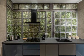 Kühlschrank, Ofen, Herdplatte, Geschirrspüler