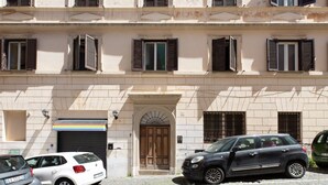 Exterior - iFlat | Colorful and Bright Apartament in Monti (Roma)