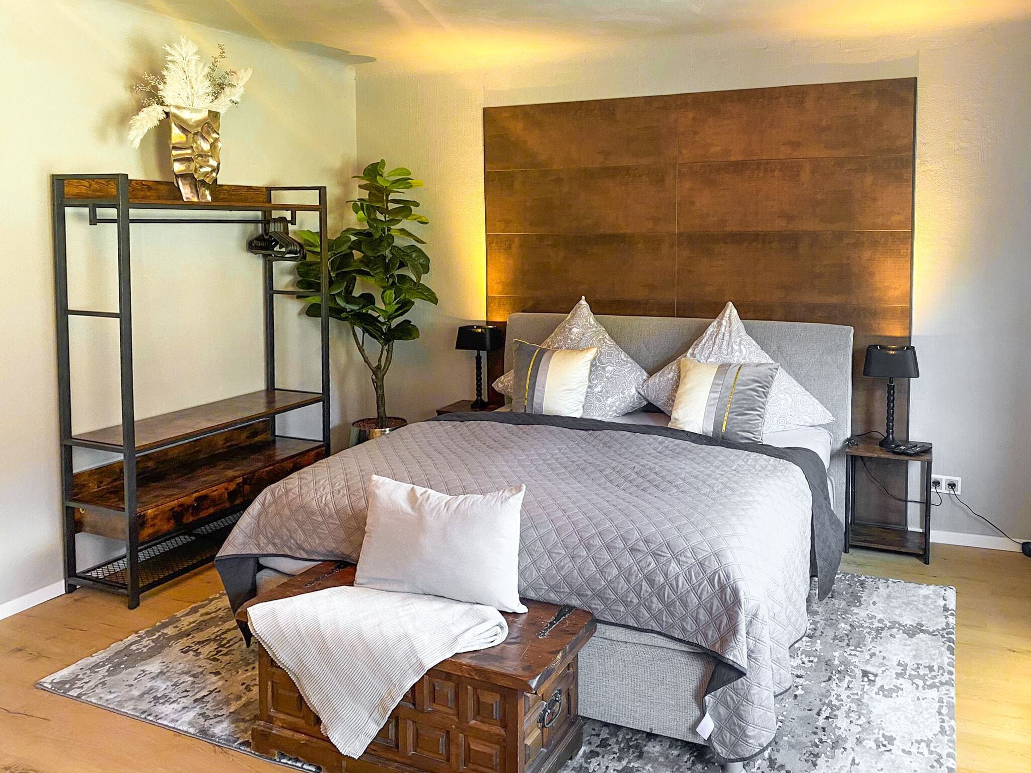 1 chambre, coffres-forts dans les chambres, bureau