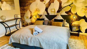 2 habitaciones, caja de seguridad en la habitación y escritorio