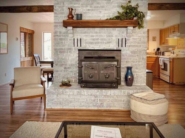 TV, fireplace, offices