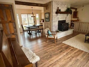 TV, fireplace, offices