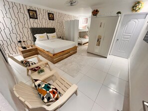 1 bedroom, in-room safe, free WiFi, bed sheets