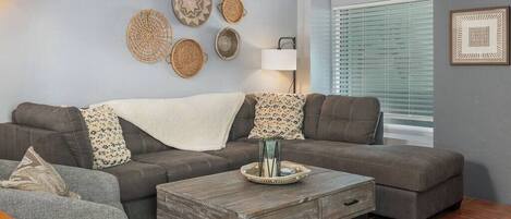 Fernseher, Kamin, Arbeitsbereiche