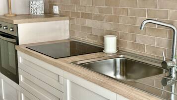 Køleskab, ovn, opvaskemaskine