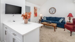 Apartment, 1 Bedroom, Smoking, Balcony | Living area - Lofy Haven at the Windsor (Huntsville)