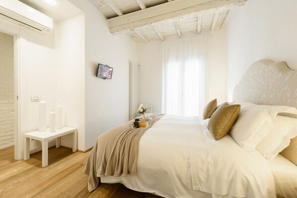 2 bedrooms, iron/ironing board, WiFi, bed sheets - Don Giovanni apartment in Florence by Mmega (Florence)