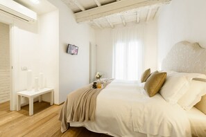 2 室のベッドルーム、WiFi、ベッドシーツ