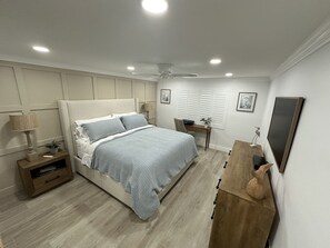 2 bedrooms, desk, iron/ironing board, WiFi - Newly remodel 2br condo across from the beach (St. Augustine)