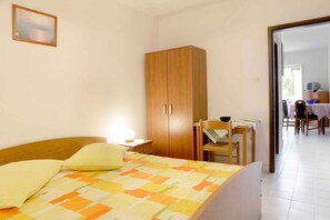 1 bedroom, iron/ironing board, WiFi