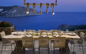 Outdoor dining - Villa Magnolia (Mykonos)
