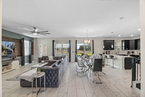 Smart TV, video games, table football - New Disney Dream Vacation Home!  7Bd - 6Ba - Xbox Game Room - Minutes to Disney  (Kissimmee)