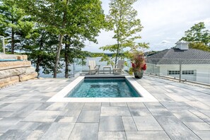 Pool - lakemore Resort (Traverse City)