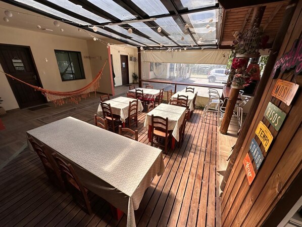 Free daily self-serve breakfast - Pousada Areia Nova (Garopaba)