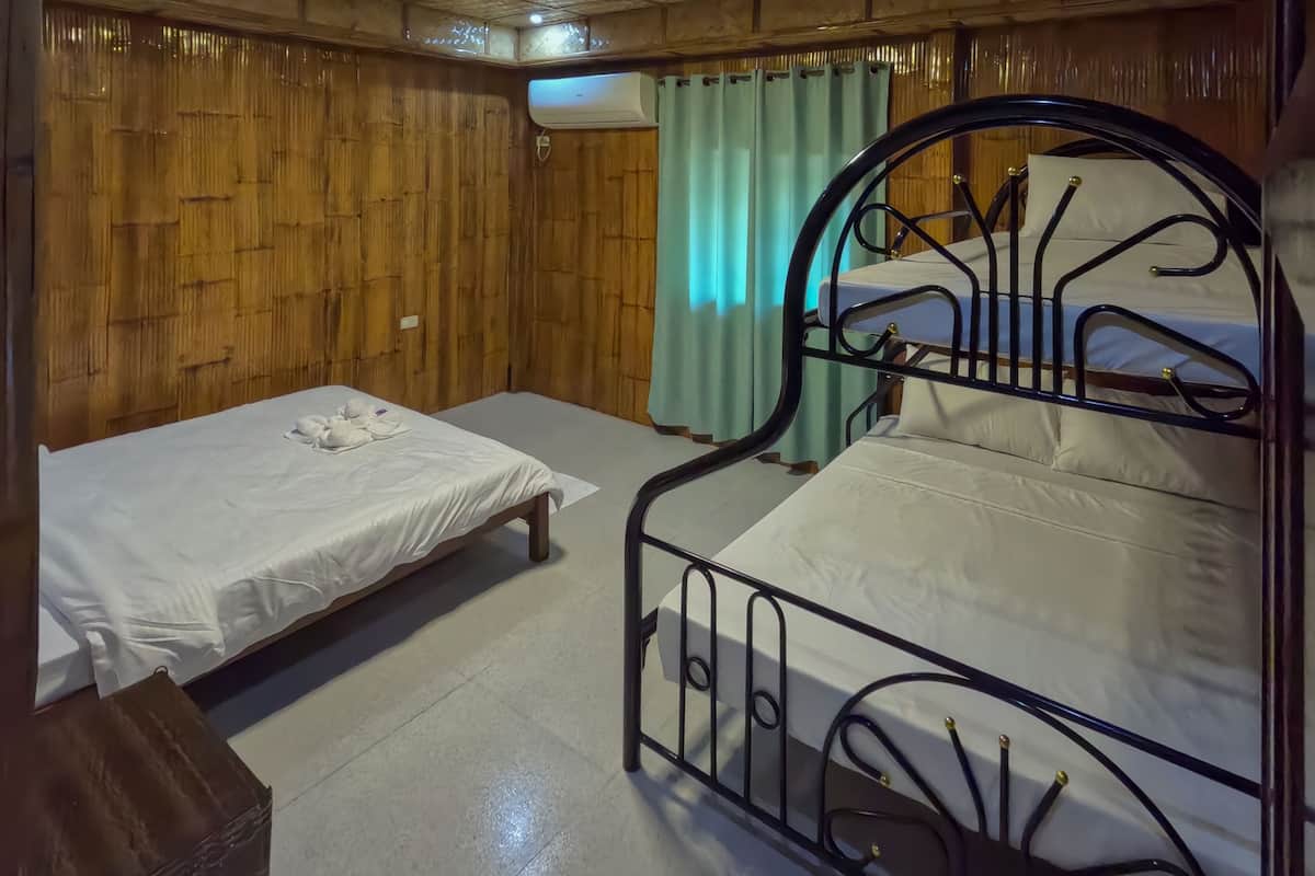 Family Room, 2 Bedrooms, Non Smoking, Sea View | 1 bedroom, free WiFi, bed sheets