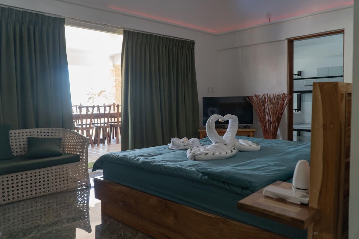 Executive Bungalow, 2 Bedrooms, Non Smoking, Sea View | 1 bedroom, free WiFi, bed sheets