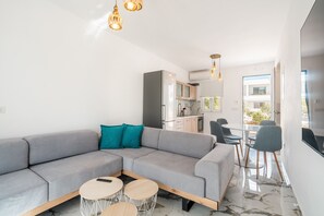 TV - Villa 'Punta Mare 3' with Mountain View, Wi-Fi and Air Conditioning (Karpathos)