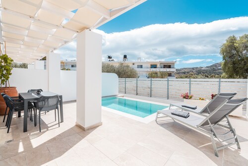 Villa 'Punta Mare 4' with Mountain View, Wi-Fi and Air Conditioning