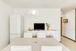 Interior - Apartment 'San Enrique' with Shared Pool, Private Terrace and Air Conditioning (L'Escala)