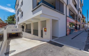 Exterior - Holiday apartment with air conditioning (Poreč)